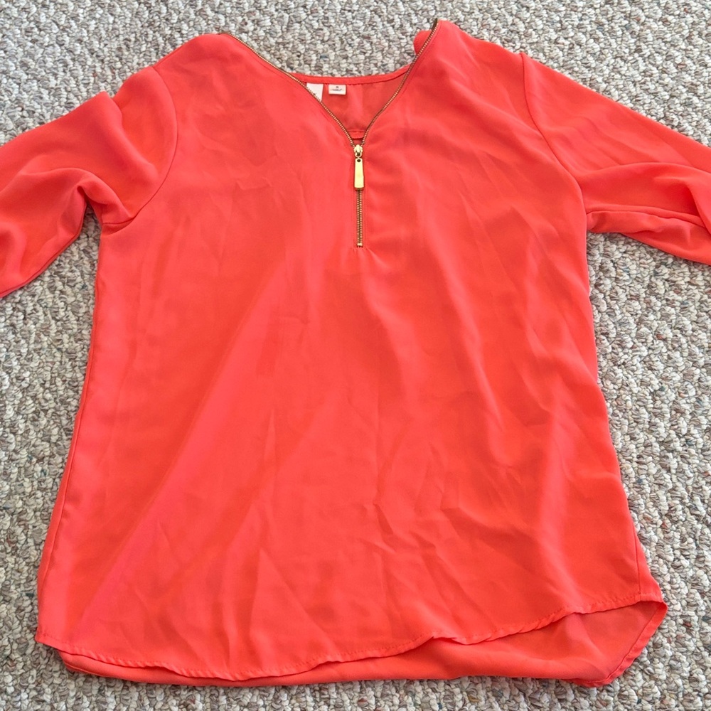Women’s Blouse Bundle - Picture 12 of 16